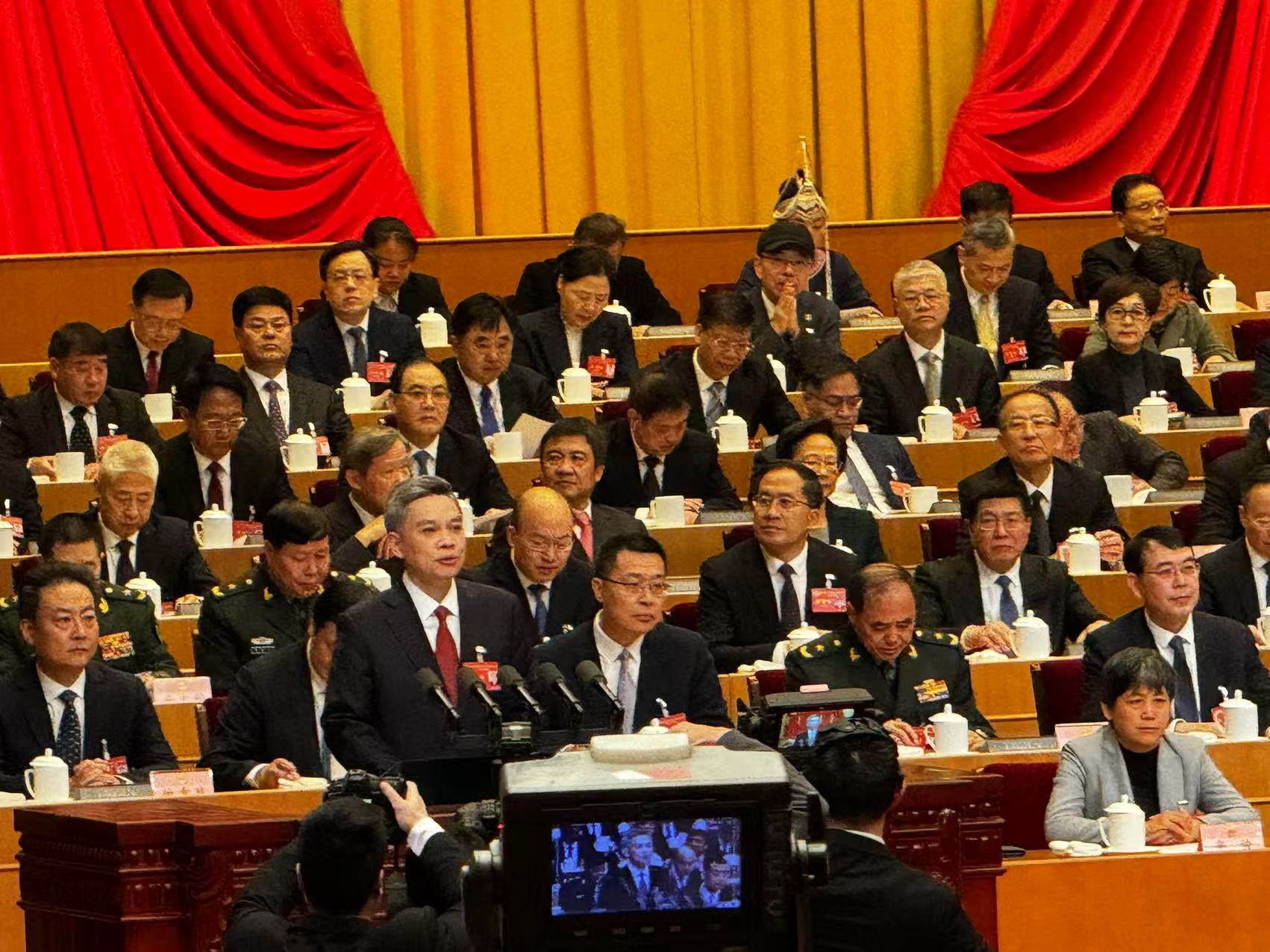 法国温州商会参加浙江省十四届人大三次会议